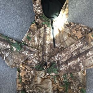 **Realtree Hoodie!! NEW! Size XL!**